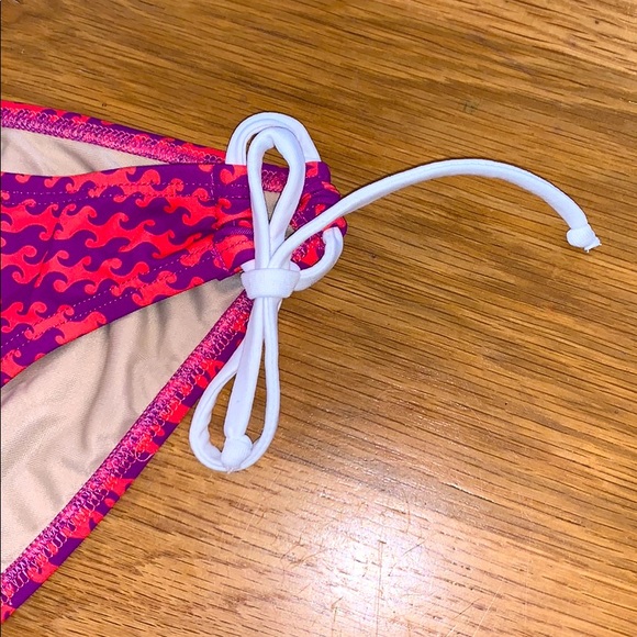 Squirtini Bikini Girl Wave-Print Bikini  Swimwear - Picture 3 of 12